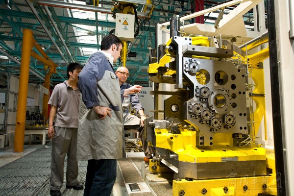 强大的“外援”团队为上菲红提供技术支持