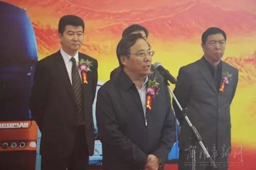 如皋市委常委、开发区党工委副书记马金华发表讲话