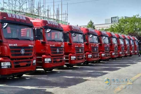 载康明斯ISM11升发动机的陕汽康明斯 载康明斯ISM11升发动机的陕汽康明斯