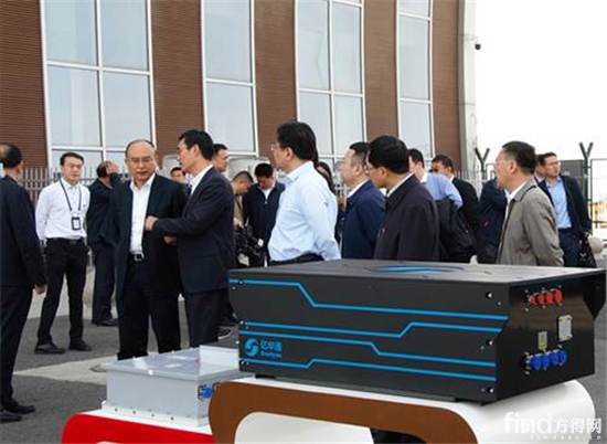 清华大学金勤献秘书长向许省长汇报清华大学在氢能领域最新研究成果