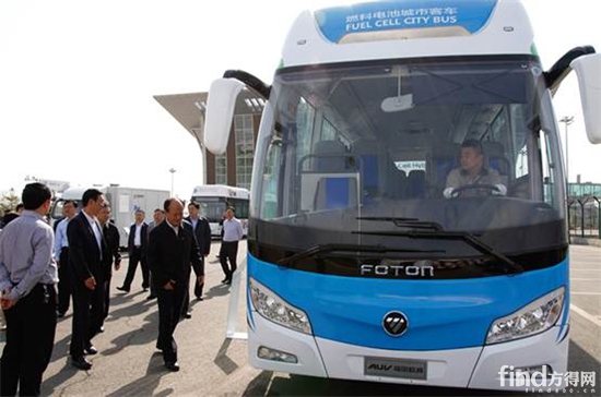 张家口市政府领导试乘福田氢燃料电池客车