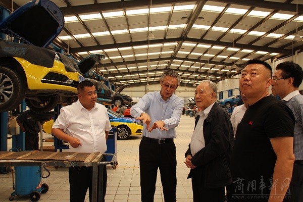 参观吉利集团在贵阳的甲醇汽车维修保养指定机构 参观吉利集团在贵阳的甲醇汽车维修保养指定机构