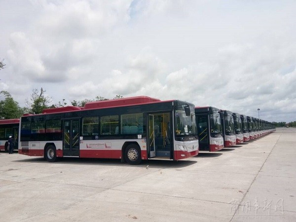 配装玉柴6G260N-40的欧辉出口缅甸