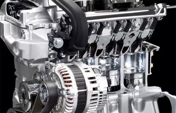 ↑发动机歧管双喷射系统 ↑发动机歧管双喷射系统