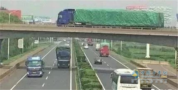 五轴以上禁行