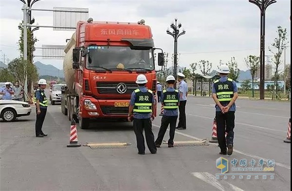严格实施“一超四罚”