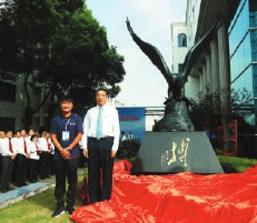 2016年，锡柴举行“鹰”雕塑主题景观落成典礼。