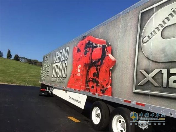 康明斯X12发动机车身广告 康明斯X12发动机车身广告