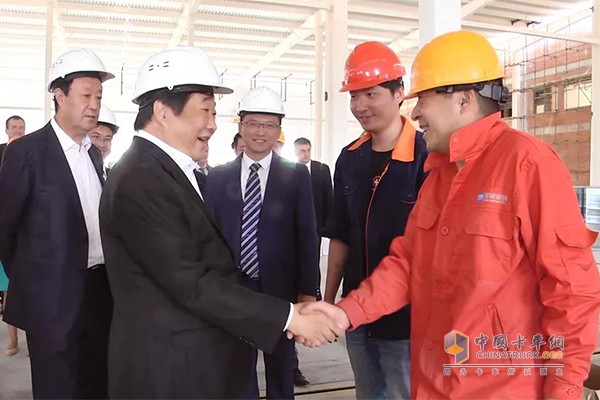 谭旭光董事长到明斯克中白巨石工业园视察项目