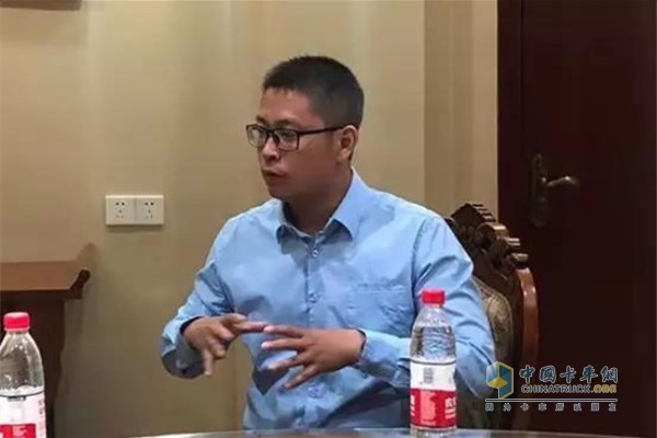 东风康明斯发动机有限公司东风市场销售部部长武维国先生 东风康明斯发动机有限公司东风市场销售部部长武维国先生