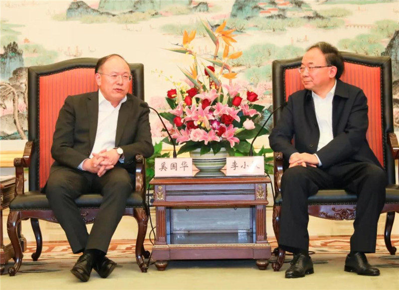 奚国华与李小敏会谈 奚国华与李小敏会谈