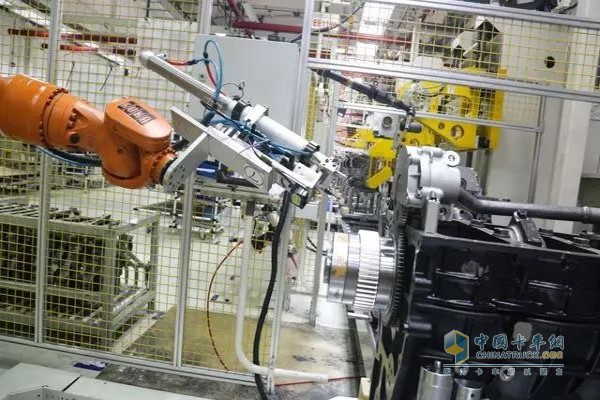 上柴的生产线采用的国际一流设备