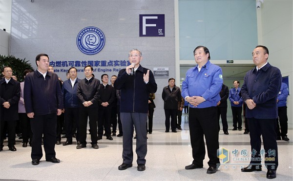 刘家义一行观摩潍柴 刘家义一行观摩潍柴