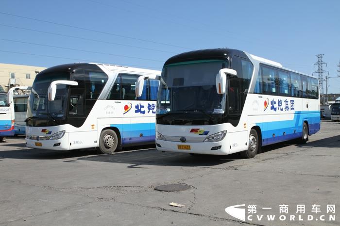 配装玉柴发动机的旅游客车