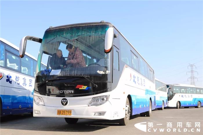 搭载玉柴发动机的北汽集团两会服务用车